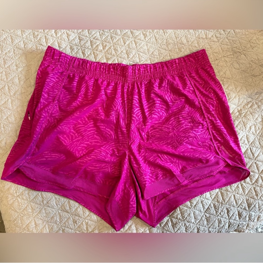 Athleta Mesh Racer Run Shorts 4”